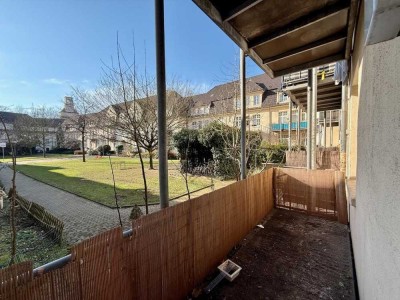 LEERE 3 ZIMMER ERDGESCHOSSWOHNUNG MIT BALKON