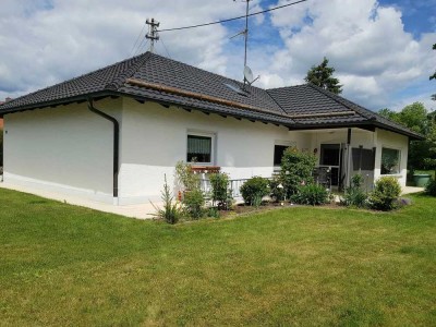 ***Rohdiamant*** 
Mit Mut zur energetischen Modernisierung glänzt dieser Bungalow in neuem Schein