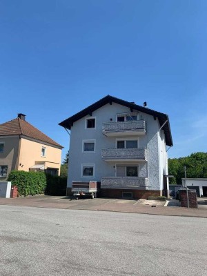 gepflegte und gut gelegene Wohnung 2 ZKB mit Balkon nähe Stadtpark Homburg-Saar