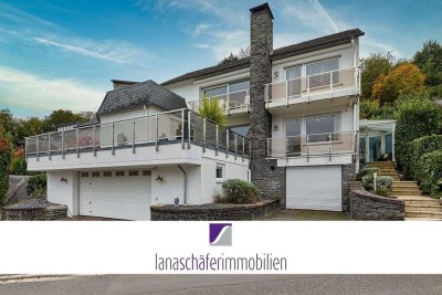 Bernkastel-Kues: Besonderes Anwesen mit parkartigem Garten und Garagen