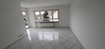Moderne 2-Zimmer-Wohnung mit Balkon und EBK in Ettlingen-Schöllbronn