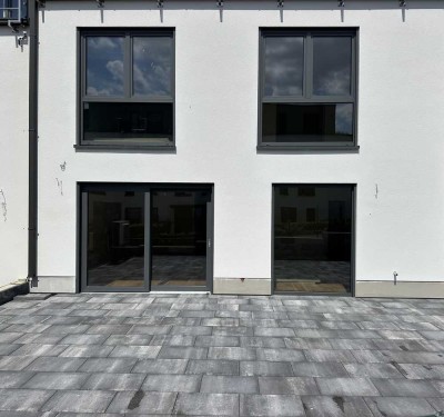 4 ZIMMER WOHNUNG IM NEUBAU MIT GROßER SÜD-TERRASSE