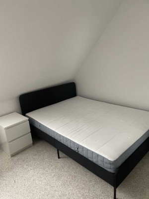 Bezugsfrei ab sofort – möbliertes Zimmer ideal für Studenten, Auszubildende oder Pendler