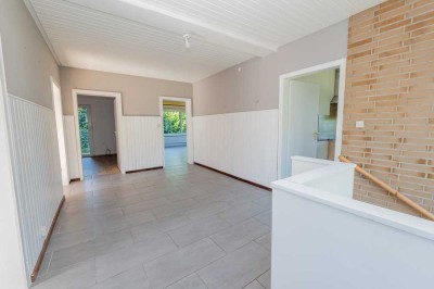 Modernisierter Bungalow – Wohnen auf einer Ebene mit Wohlfühlgarten