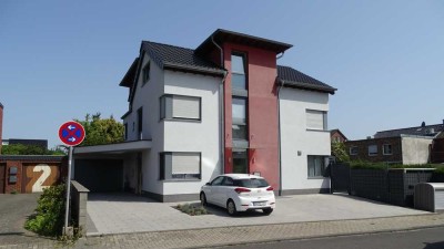 Investment-Chance in Frechen: 'Haus-im-Haus'-Maisonette mit separatem Eingang und Staffelmiete (ETW