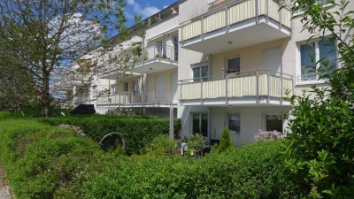 Helle 2-Raum-Wohnung mit schöner Innenausstattung mit EBK in Unterhaching