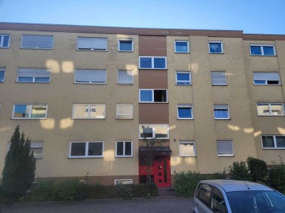 Schöne 2-Zimmer-Wohnung im 3. Obergeschoss in Schorndorf Kellerabteil, Stellplatz, Balkon