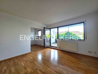 Gepflegte 4,5-Zimmer-Wohnung mit Loggia und zwei Stellplätzen - Erbpacht!