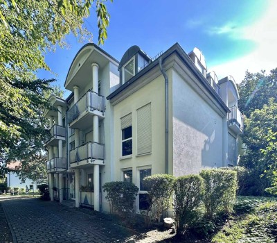 Sonnige Terrassenwohnung mit 3 Zimmern und TG-Stellplatz in Stadtvilla von Blasewitz