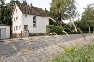 Einfamilienhaus EFH mit Garten in Waldsiedlung in der Eifel