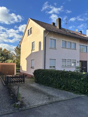 Charmantes Zweifamilienhaus mit Potenzial in ruhiger Lage von Kirchheim unter Teck