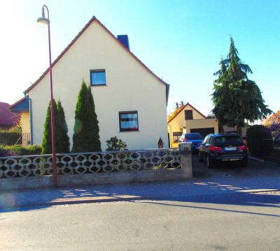 ***Hier ein schönes Haus mit riesigem Grundstück!!!