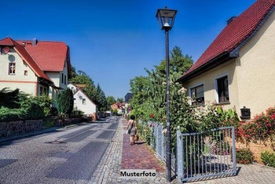 Einfamilien-Doppelhaushälfte in guter Wohnlage