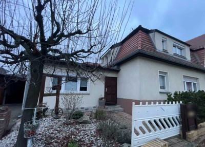 Wohlfühlen in Luckenwalde: Doppelhaushälfte mit Charme