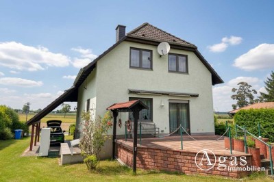 möbliertes Einfamilienhaus mit 180 m² Wohnfläche, 6 Zimmern und Pool in Ahrensfelde