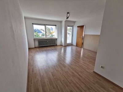 Stilvolle, gut geschnittene 1-Zimmer-Wohnung mit Balkon und  EBK in Fürth