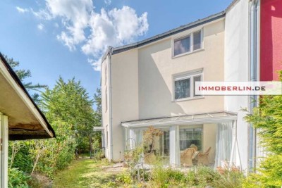 IMMOBERLIN.DE - Sehr angenehmes Reihenendhaus mit Wintergarten & Garage bei der Havel