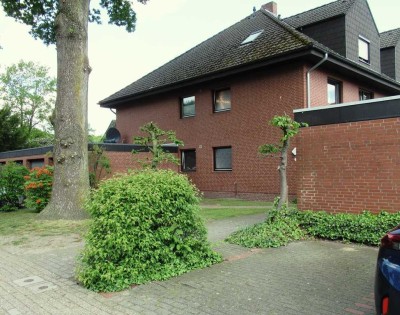 Ruhige Erdg.whg. mit Einbauküche u. schöner  Gartenterrasse in grüner Umgebung