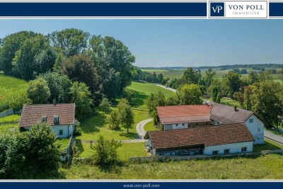 Ehemaliges landwirtschaftliches Anwesen mit 2 Wohnhäusern