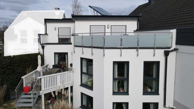 Moderne Maisonette-Wohnung mit EBK, Garten und Terrasse in Troisdorf Kriegsdorf