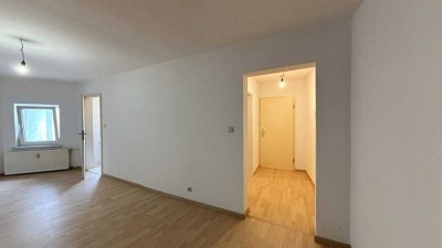 Ruhige 2-Raum Wohnung in zentraler Lage mit Tageslichtbad