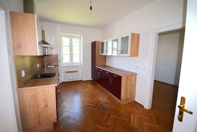 Elegante 3-Zimmer-Wohnung im ersten Stock in Neunkirchen – Charmantes Wohnen in bester Lage!