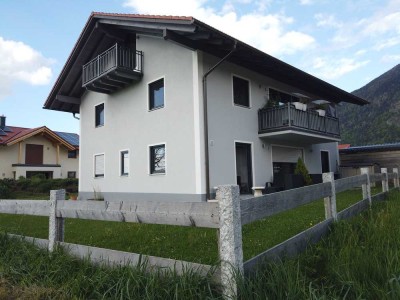 Schöne 5 Zimmer Erdgeschosswohnung in Marquartstein