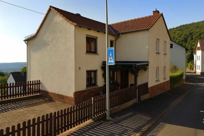 Geräumiges 4-Zimmer Haus mit Skyline-Blick