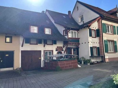 Wohnhaus mit Werkstatt und Garage mitten in der Altstadt