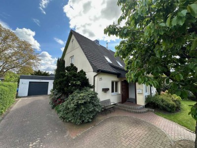 *** Charmantes Zuhause mit Holzofen, Garage, Wintergarten und vieles mehr ***
