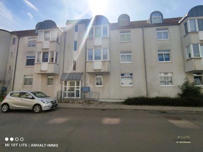 Schöne 3-Raumwohnung mit Balkon und Einbauküche