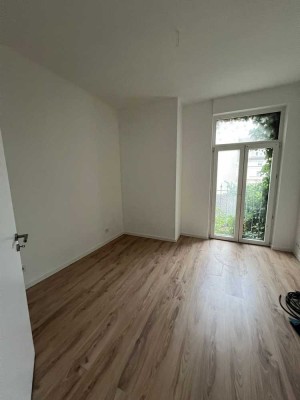 WG-Zimmer in einer frisch renovierten Wohnung – Nähe Daimler-Werk