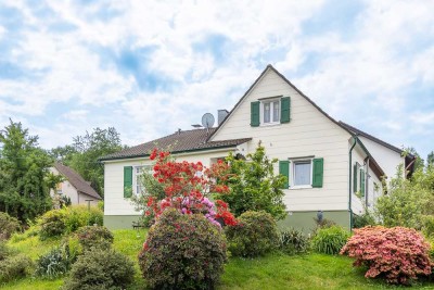 Klein • Gemütlich • Ruhig
Doppelhaushälfte in Burscheid-Dürscheid 
Investieren Sie in Ihre Wohnträ