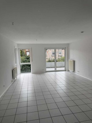 Freundliche und gepflegte 2,5-Raum-Wohnung/ EBK / Balkon / Stellplatz