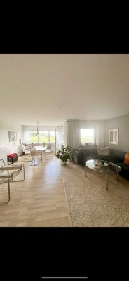 Schöne 4-Zimmer-Wohnung mit Balkon, in Böblingen Waldburg/Tannenberg