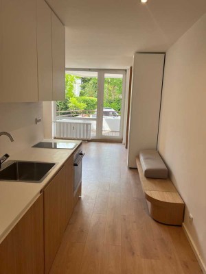 Lindenthal - Möblierter Erstbezug nach Sanierung mit Balkon - An Dürener Str. in Nähe Uniklinik