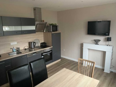 Geschmackvolle, modernisierte 2-Raum-DG-Wohnung in Neuenstein