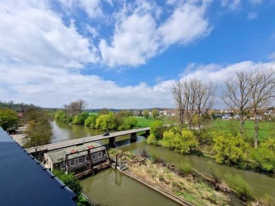 Exklusive 4-Zi.-Penthousewohnung mit großer Dachterrasse direkt am Wasser in Oedheim zu vermieten!
