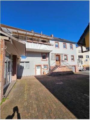 Charmantes Einfamilienhaus mit 7 Zimmern in Hösbach