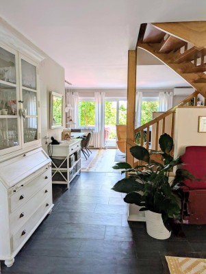 PRIVATVERKAUF: Idylle in Essling - Reihenhaus mit TOP-Ausstattung &amp; Traumgarten!