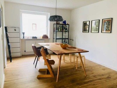 Modernisierte 3-Zimmer-Wohnung mit Balkon und Einbauküche in Neuhausen, München