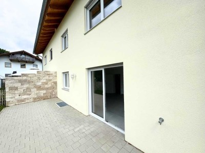 Lage mit Weitblick: Traumhafte DHH, modern & hell KFW40