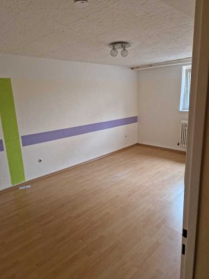 Gemütliche 2-Zimmer-Souterrainwohnung in Dreieich-Sprendlingen – renovierungsbereit