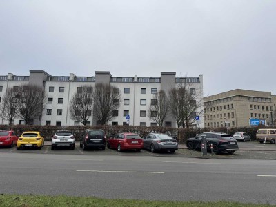 Bezugsfrei! Top-sanierte 3-Zimmer-Wohnung in Köln-Zollstock mit Blick aufs Südstadion!