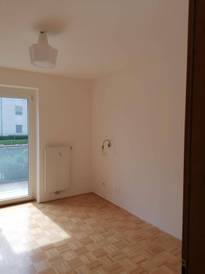 Moderne 3-Zimmer Neubauwohnung mit Balkon und Tiefgarage