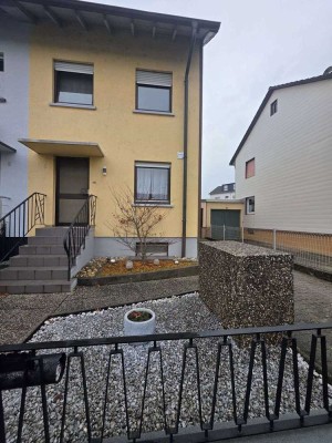 Einfamilien-Reihenendhaus zu verkaufen