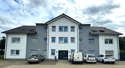 Modernes Mehrfamilienhaus in Rhein Nähe.