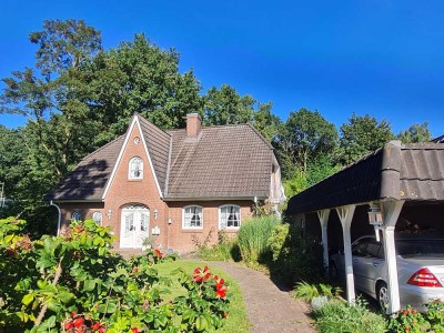 Herrliches Einfamilienhaus in bester Lage mit großem gepflegten Garten (1.150 qm)