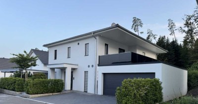 Neuwertiges KFW40 Einfamilienhaus (BJ 2022) mit luxuriöser Innenausstattung - Provisionsfrei