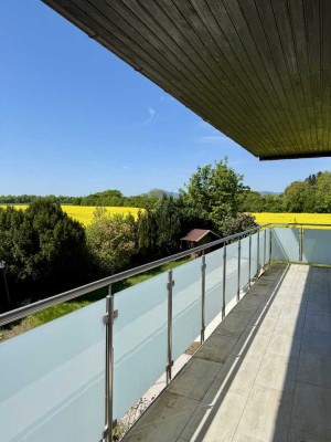 Traumhafte 4-Zimmer-Wohnung mit Balkon & Blick ins Feld
